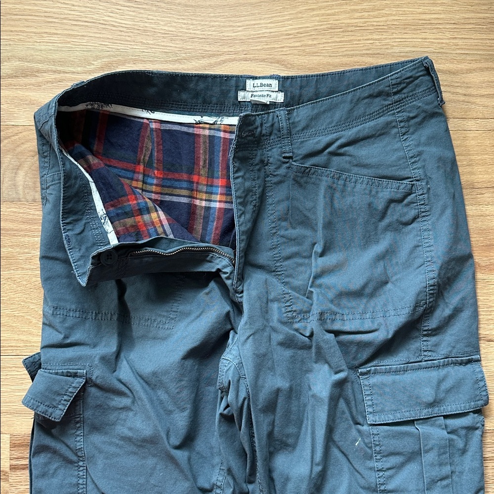 L.L. Bean favorite fit navy cargo pants flannel lining women's size 12 regular - Picture 3 of 7